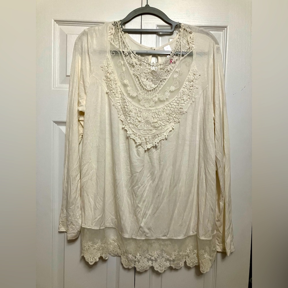 NOBO off white blouse